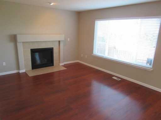 1323 181st St Ct E - Photo 3 of 7