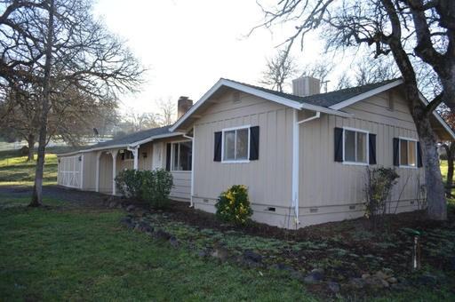 23721 Whitmore Rd - Photo 2 of 20