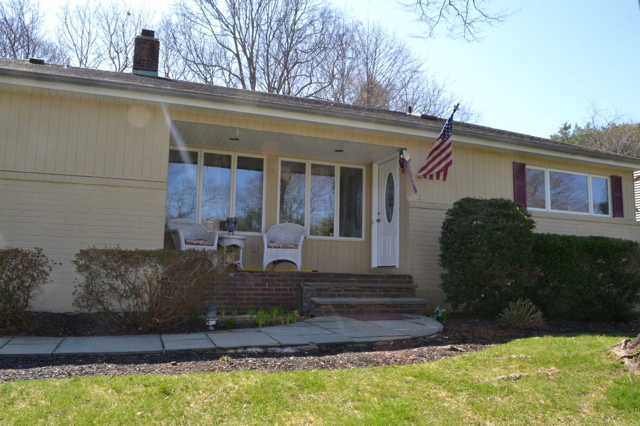 26 Old Town Ln - Photo 2 of 14