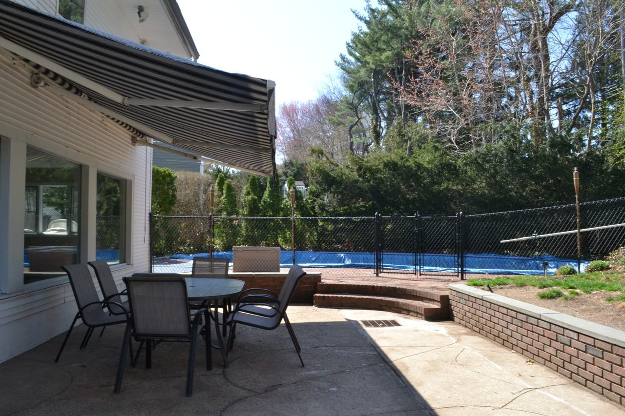 26 Old Town Ln - Photo 3 of 14