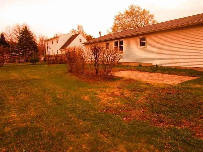 9 Jennell Dr - Photo 2 of 8