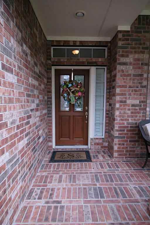 25600 Thornhill Creek Ct - Photo 3 of 32