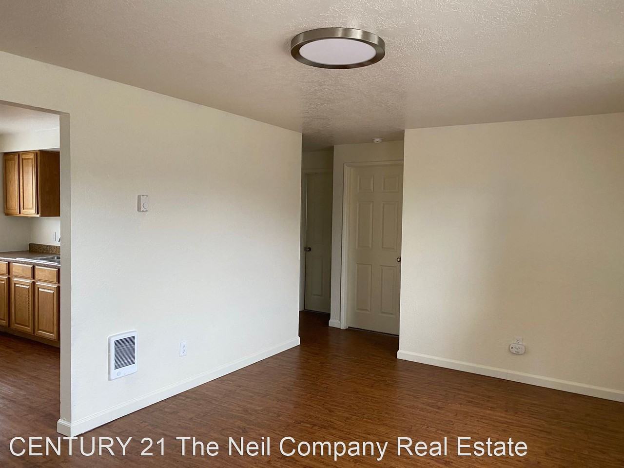 71,73, & 75 NW Jorgen St - Photo 2 of 5