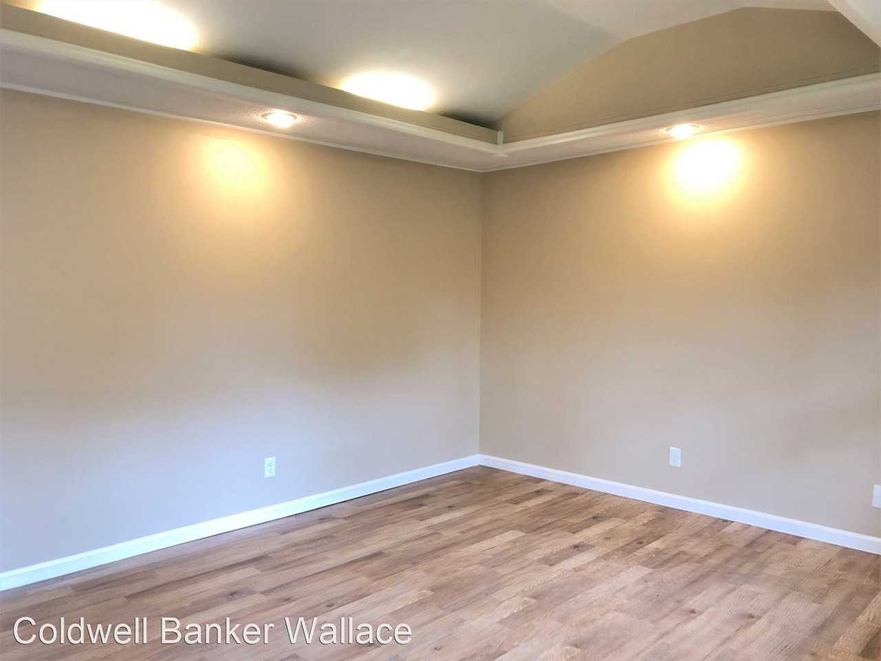 5601 Ludbury Ln - Photo 2 of 19