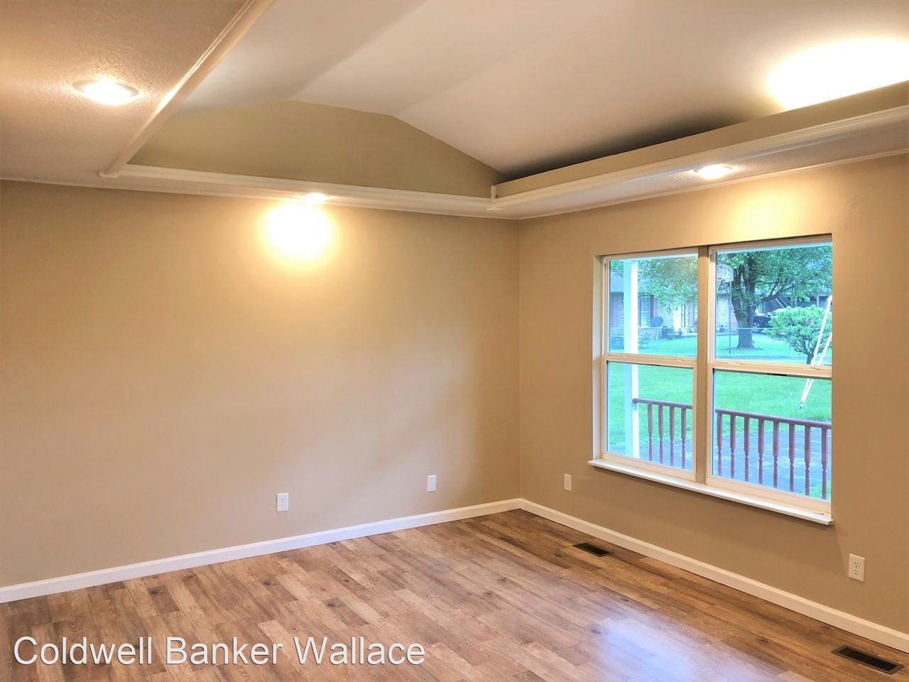 5601 Ludbury Ln - Photo 3 of 19