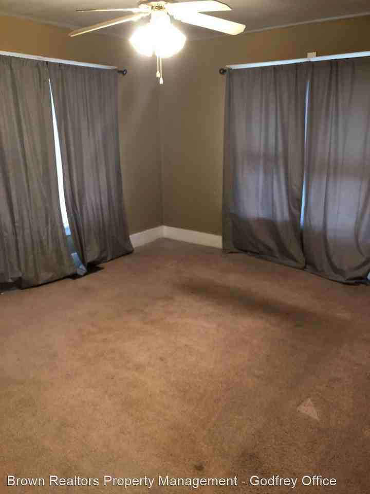 111 S Central Ave - Photo 2 of 9