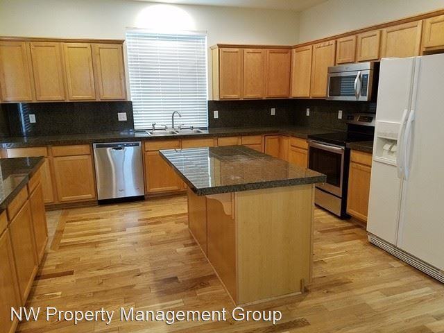 2605 85th Dr Ne - Photo 2 of 11