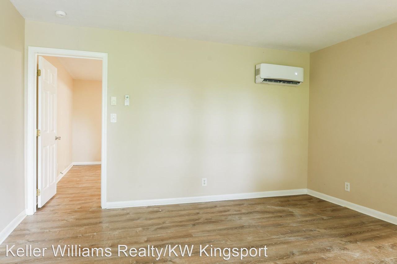 189 Cedar Point Rd - Photo 3 of 4