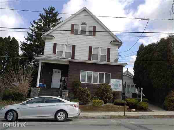 313 E Drinker St - Photo 2 of 2