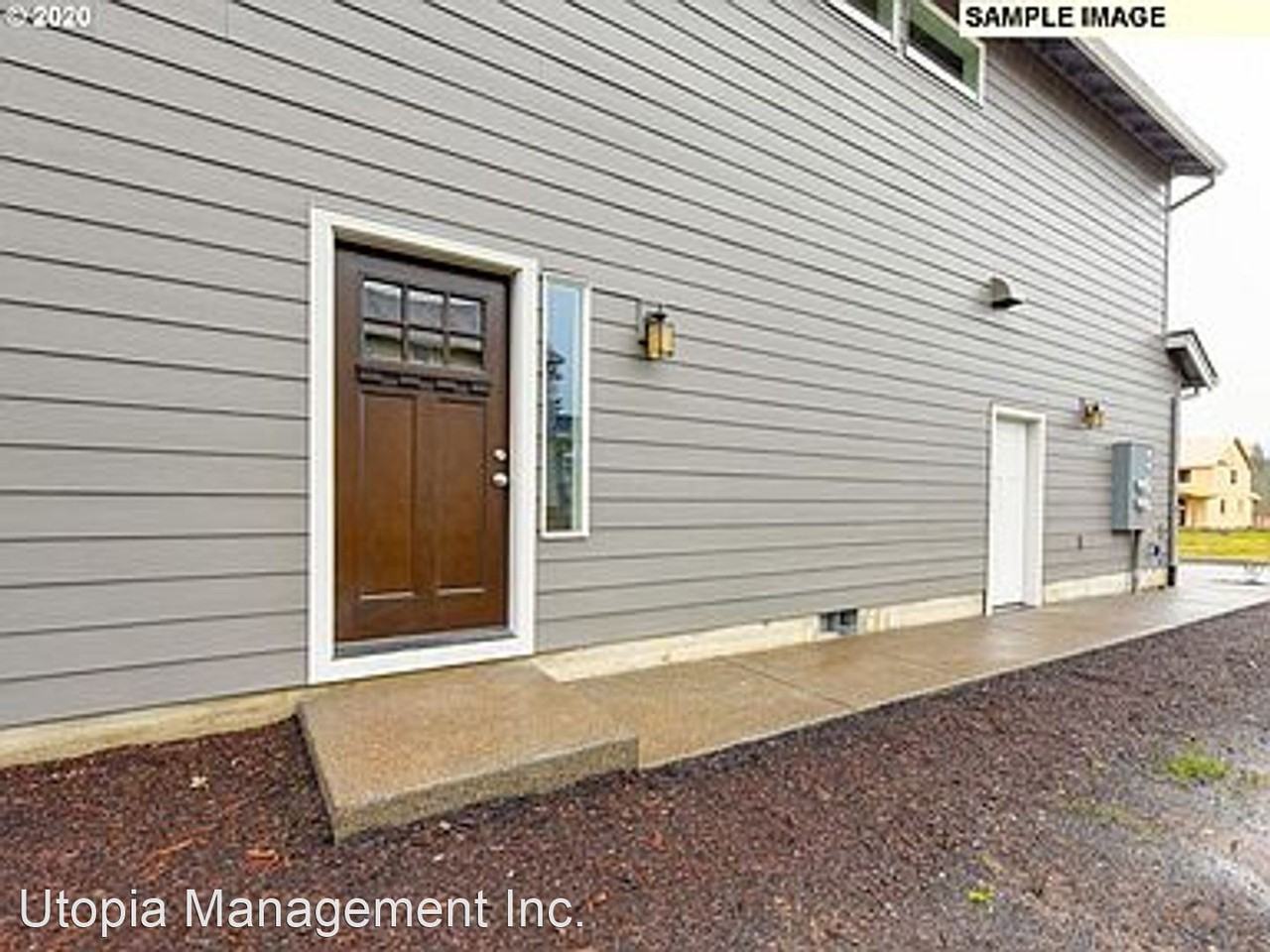 1054 NE Regan Hill Loop - Photo 3 of 6