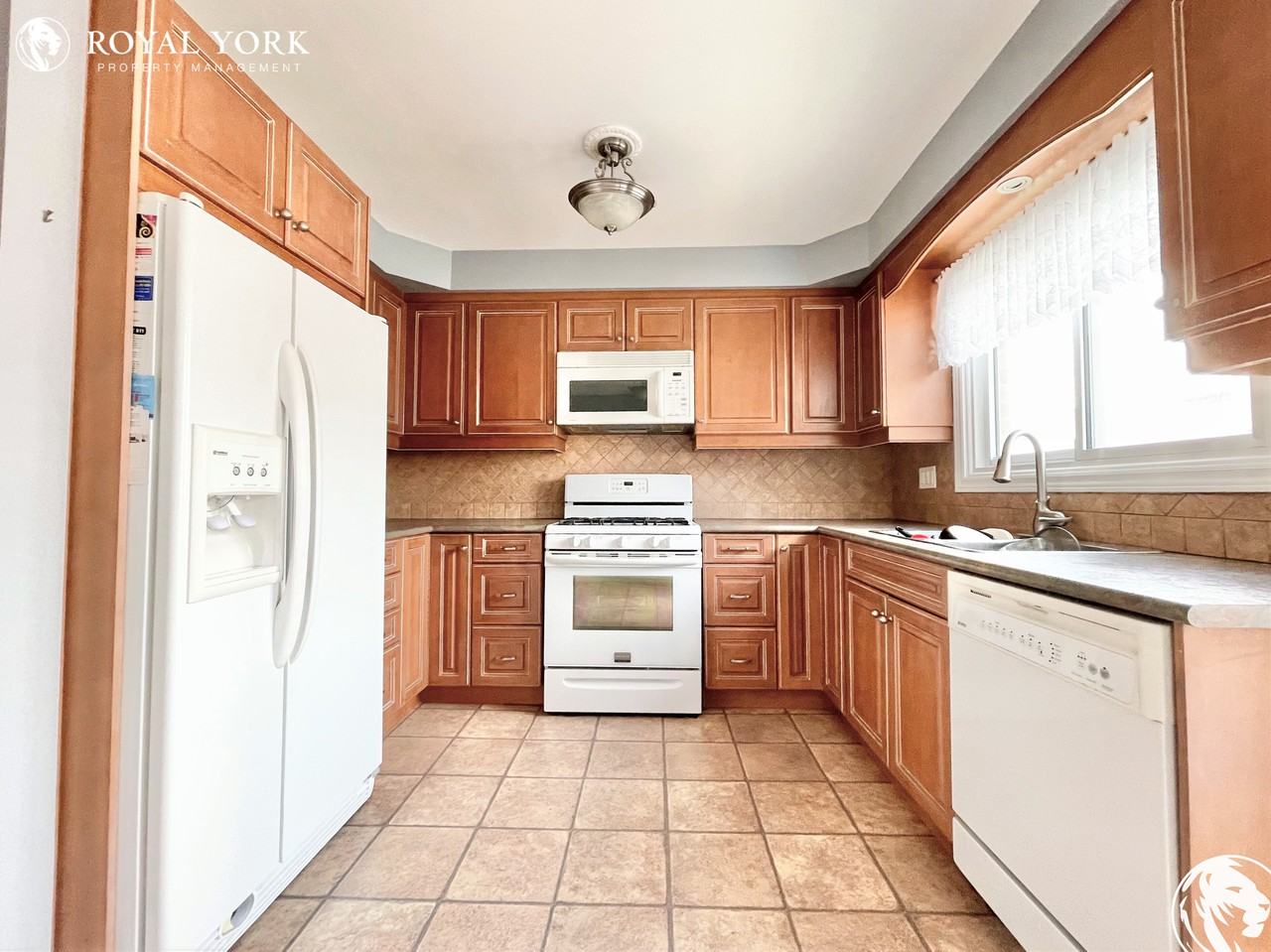 54 Long Dr #1 - Photo 3 of 34