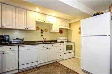 32 Houston Cres - Photo 2 of 5