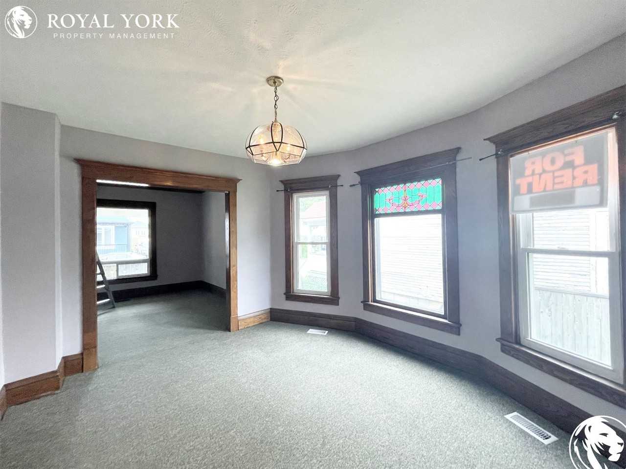 4712 Cookman Cres - Photo 3 of 24