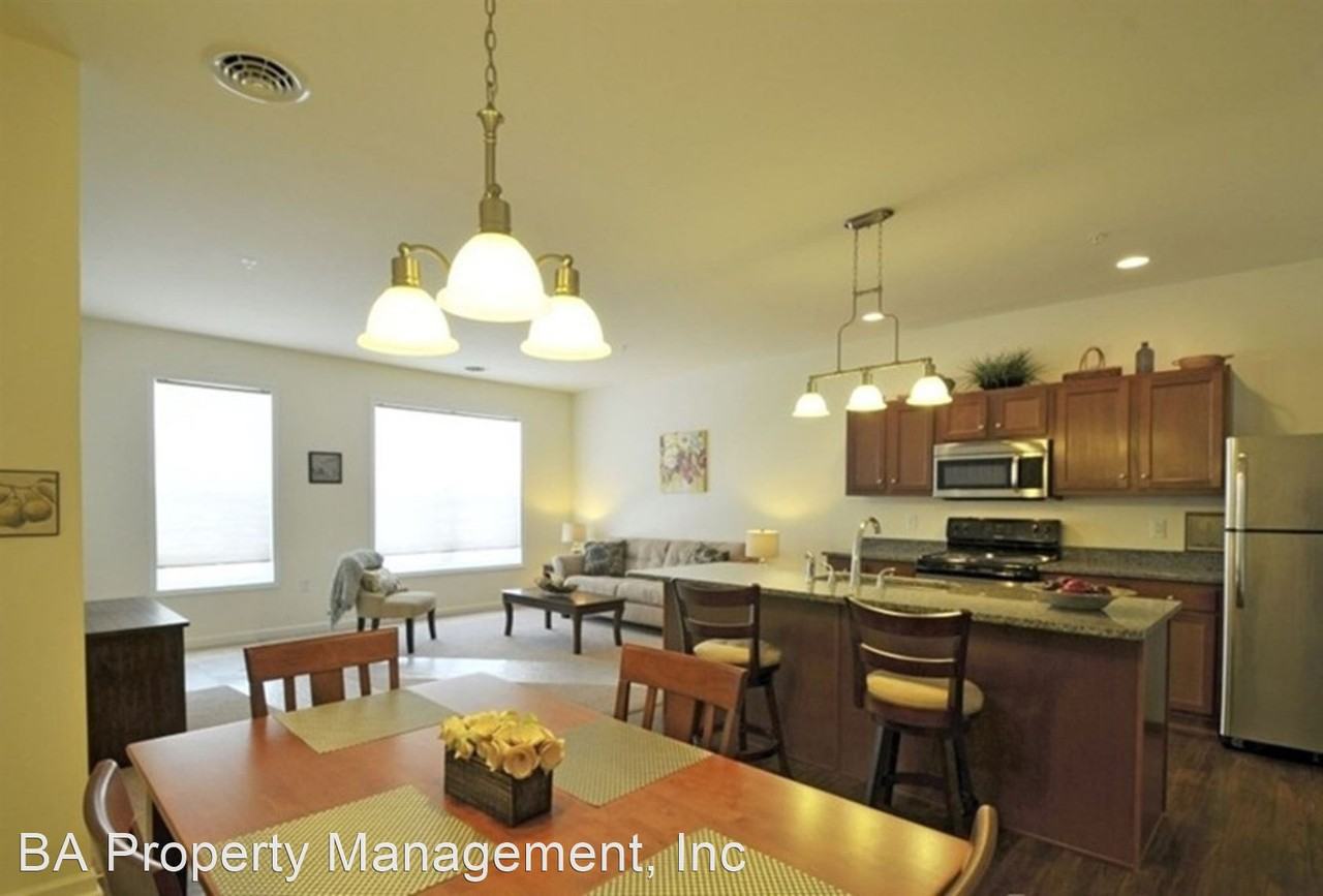 Locust View - Photo 3 of 6