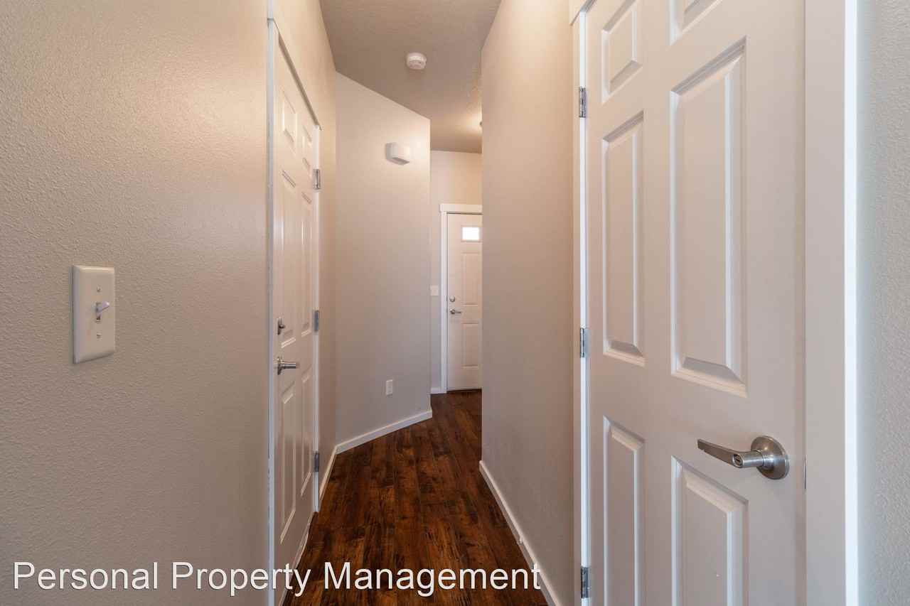 1413 Ne 83rd Dr - Photo 2 of 11