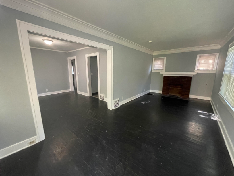 2415 E 67th Ter - Photo 3 of 9