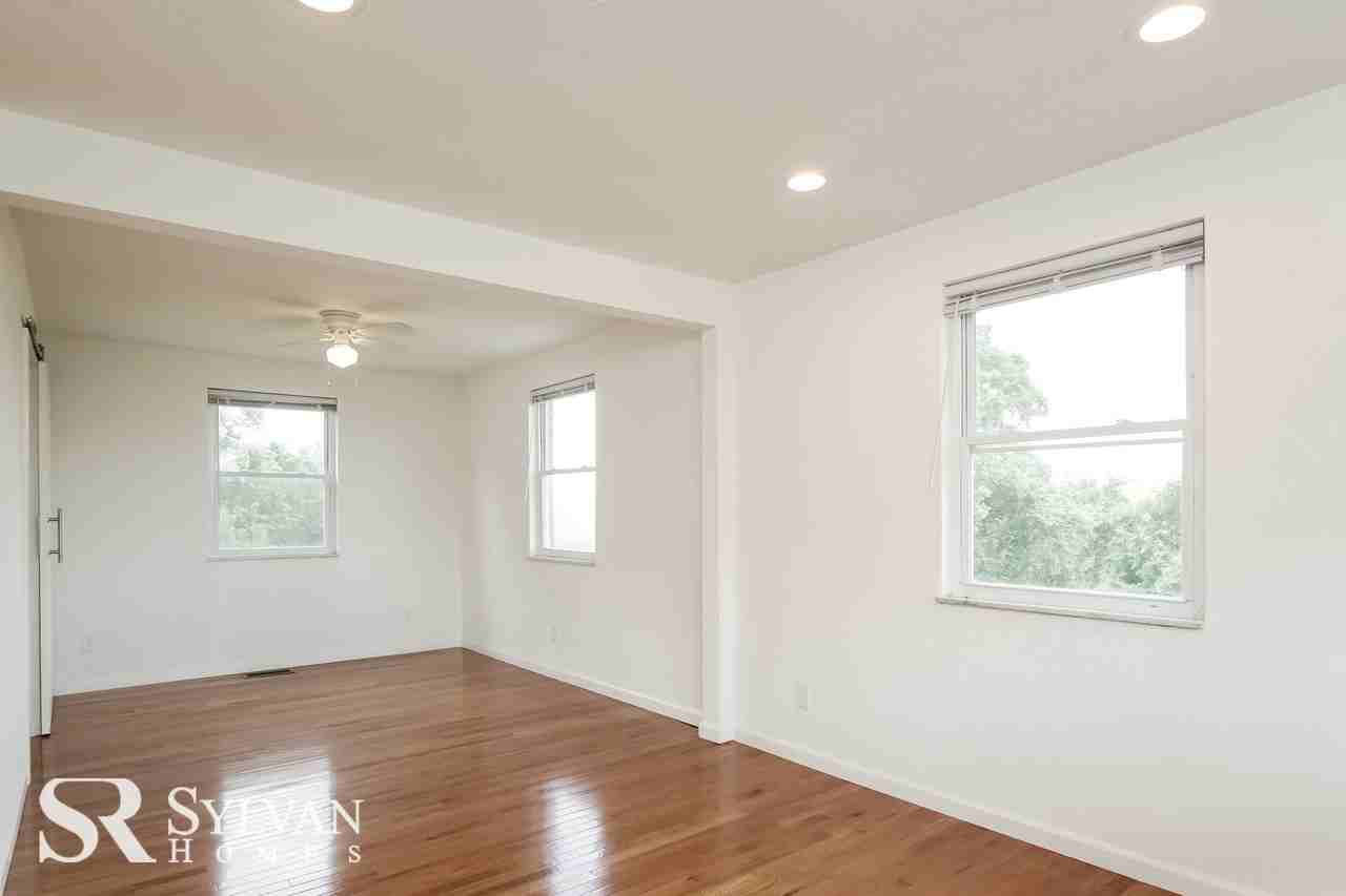 476 Peach Way - Photo 2 of 14