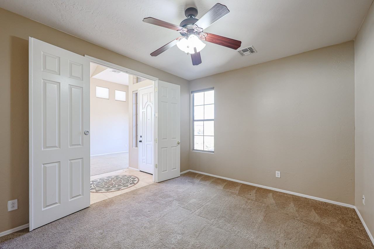 3117 W Espartero Way - Photo 6 of 37