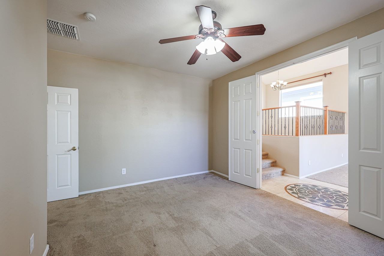 3117 W Espartero Way - Photo 7 of 37