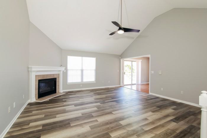 804 Sw Crestview Ct - Photo 2 of 15