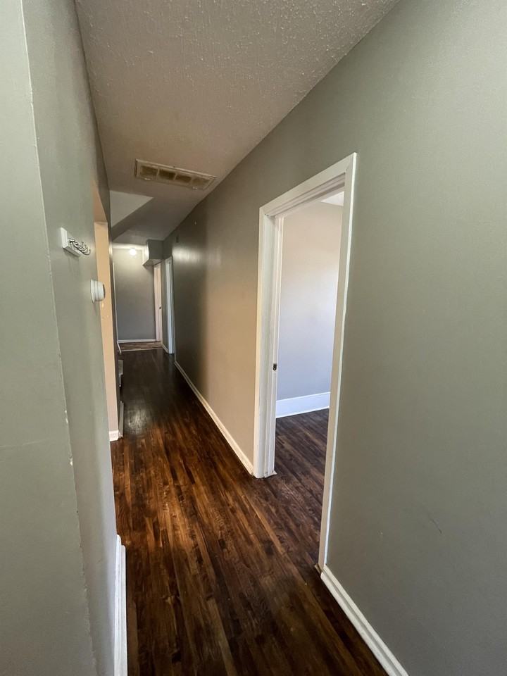 116 W 34th St #2 - Photo 7 of 18