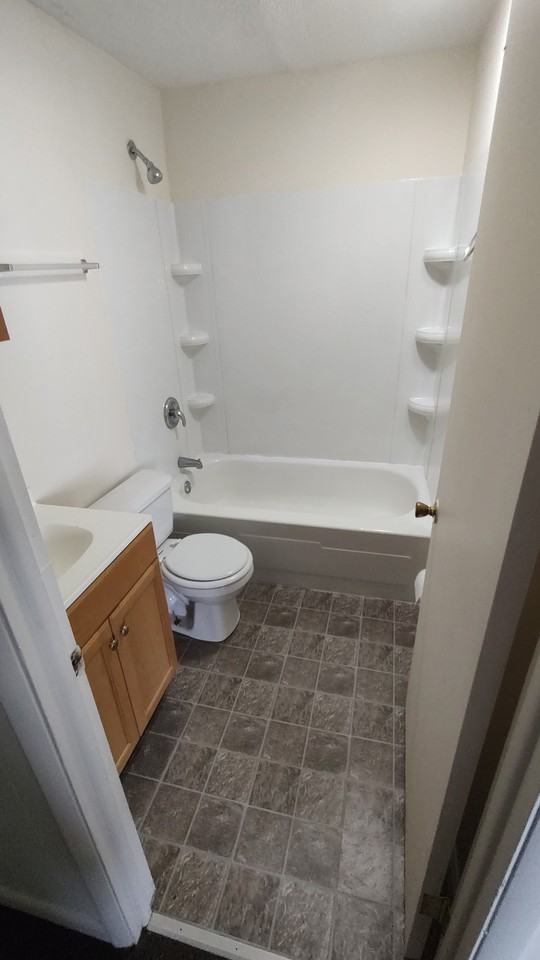 102 S Pocahantas St #17 - Photo 2 of 5