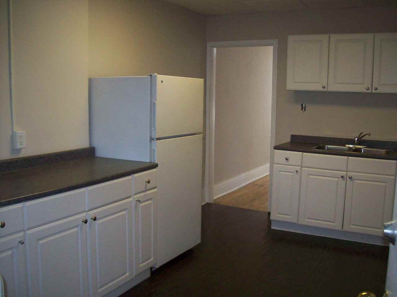 817 Bloor Street West - Photo 2 of 13