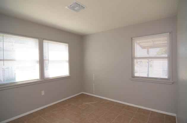 108 West Veterans Boulevard - Photo 3 of 5