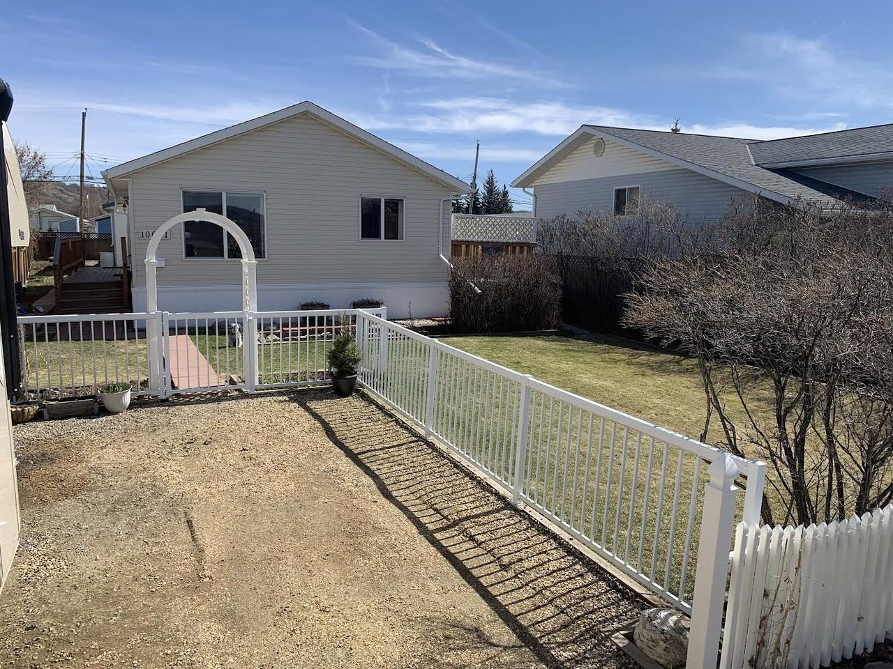 10061 100a St #1 - Photo 2 of 14