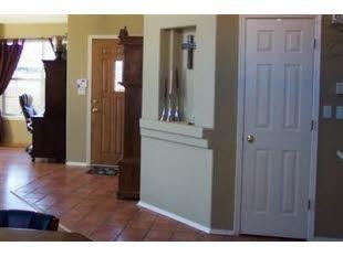 1204 Pinnacle View Dr NE - Photo 3 of 4