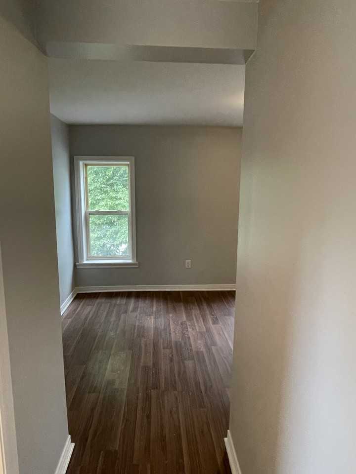 Unit #2 - 304 Dalhousie - Photo 2 of 7