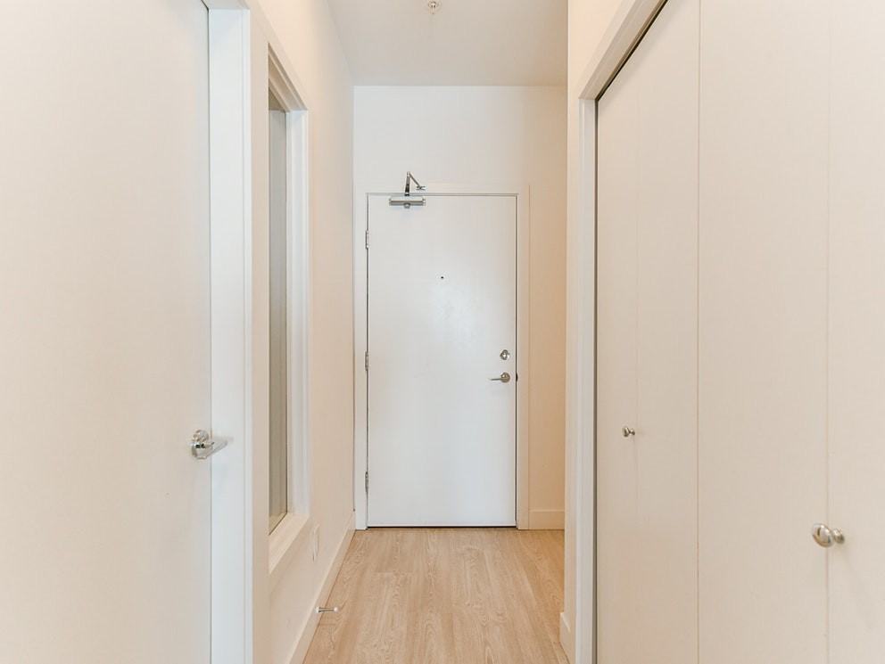 19567 64 Avenue - Photo 5 of 23