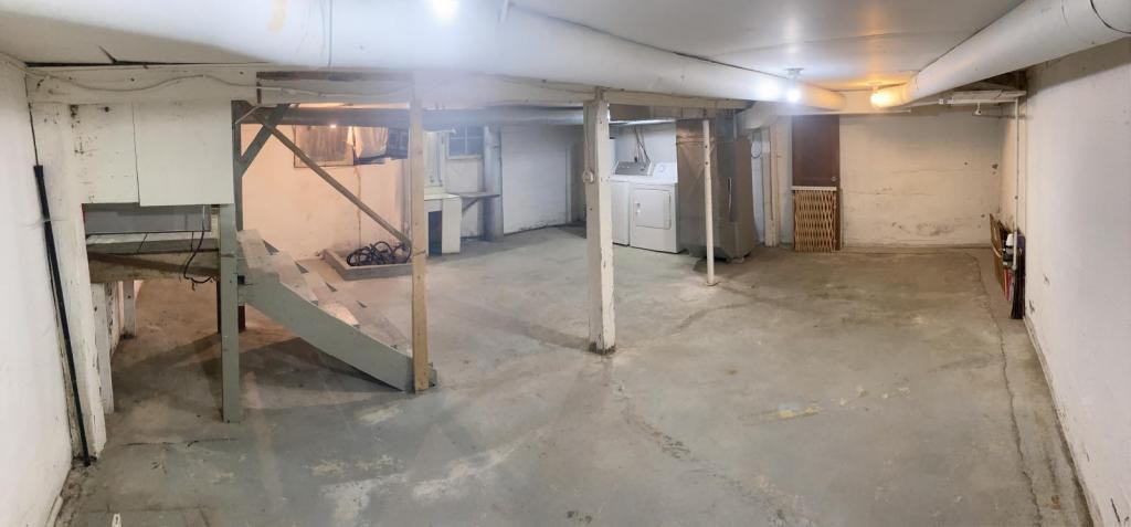 604 S Fillmore St - Photo 3 of 30