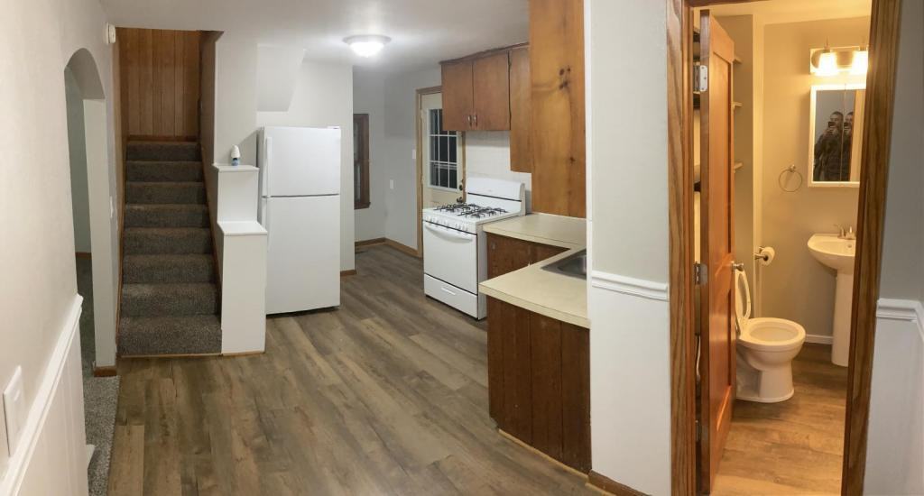 604 S Fillmore St - Photo 6 of 30