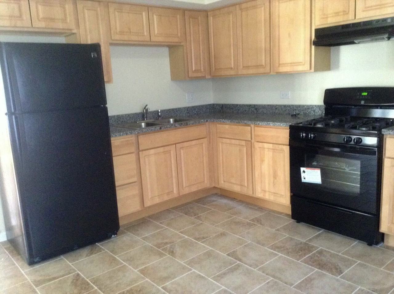 11510 S Joalyce Dr - Photo 3 of 14