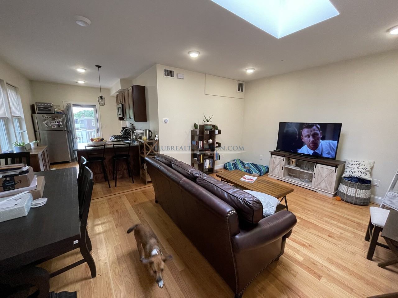 549 Washington St #6 - Photo 2 of 11