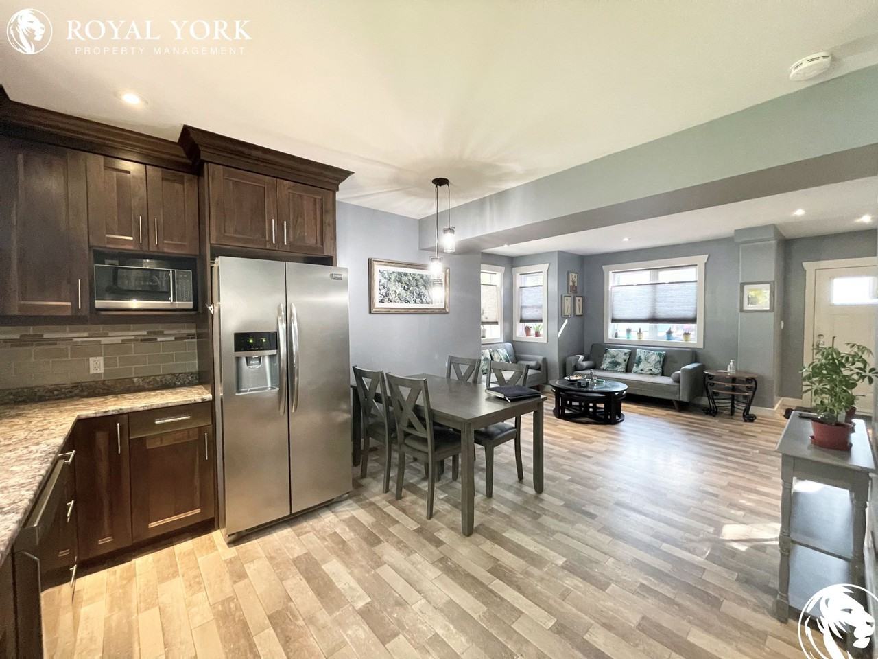 4236 Terrace Ave - Photo 2 of 27