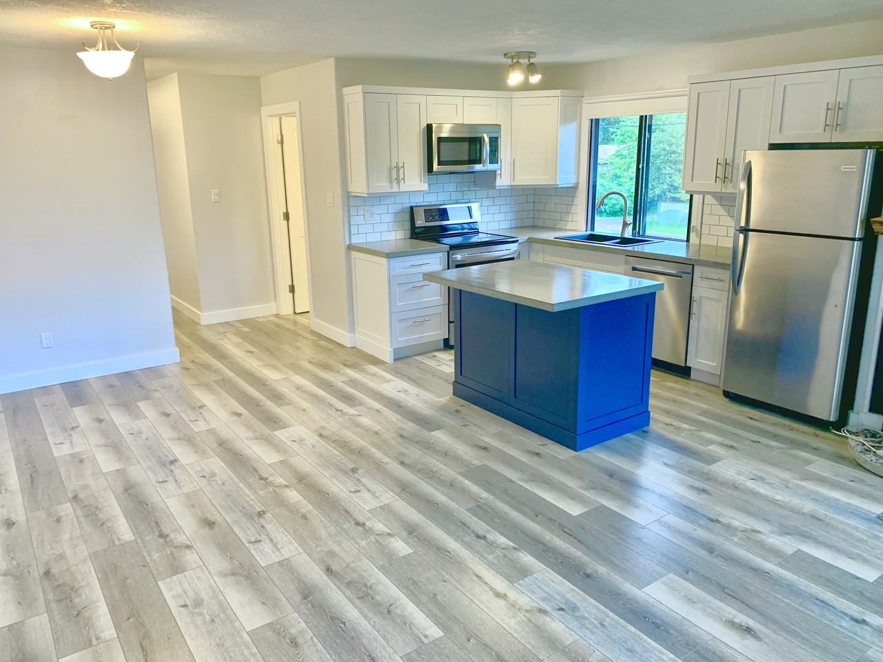 1956 Glenidle Road - Photo 2 of 6