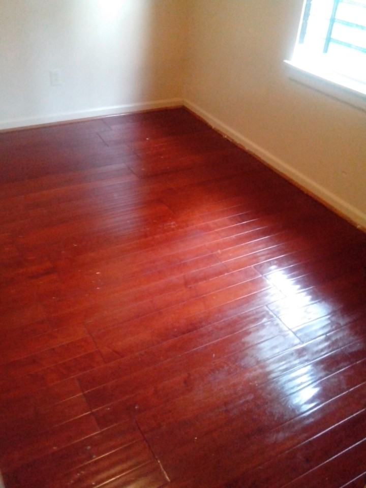724 W 18th St #1 - Photo 4 of 10