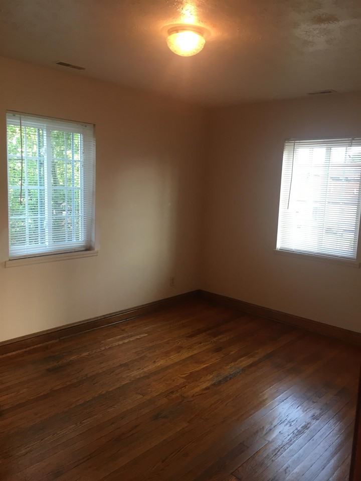 630 6th Street WApt 3 #630-3 - Photo 2 of 7