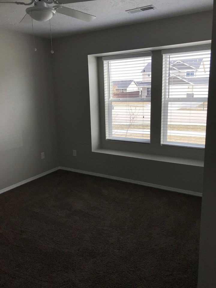 739 N Pringlewood Pl #1 - Photo 5 of 19