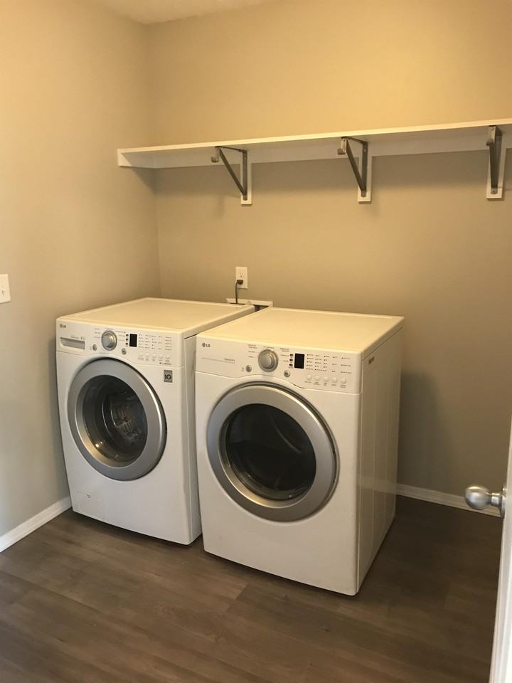 739 N Pringlewood Pl #1 - Photo 7 of 19