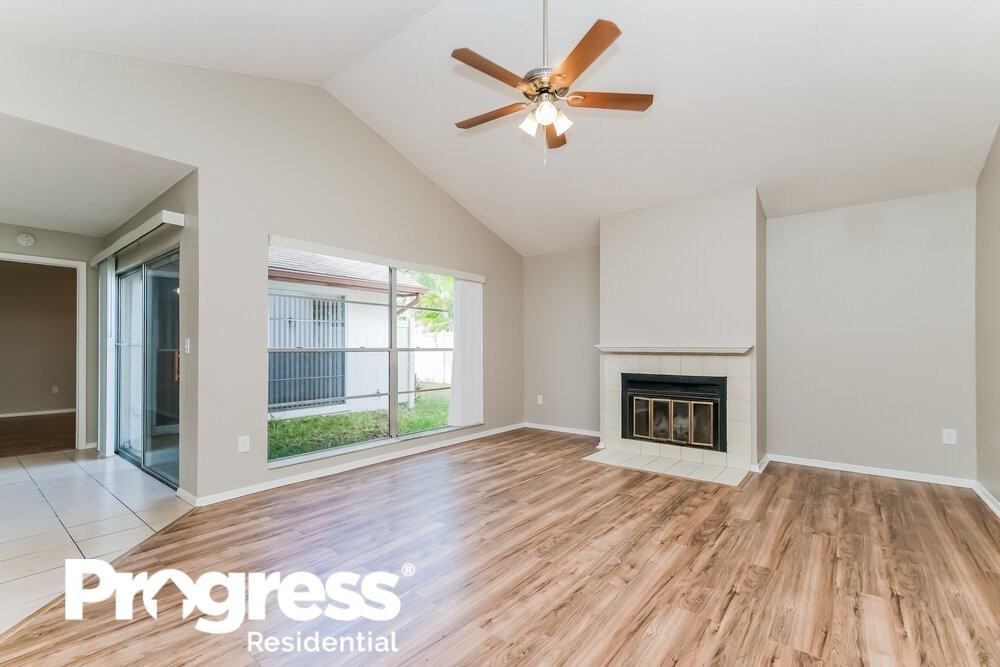 10907 Landon Ln - Photo 3 of 16