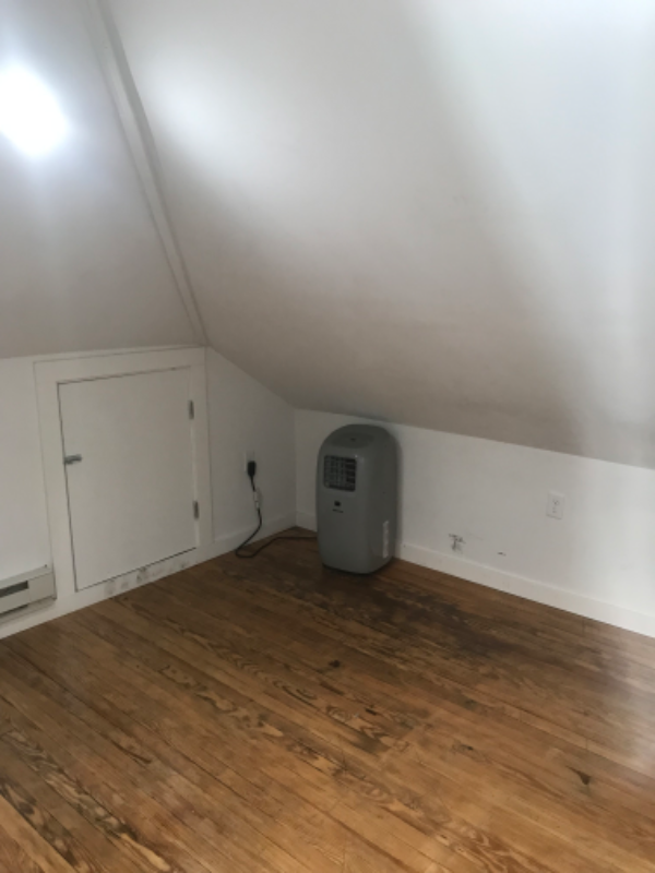 1600 Clay Ave - Photo 3 of 8