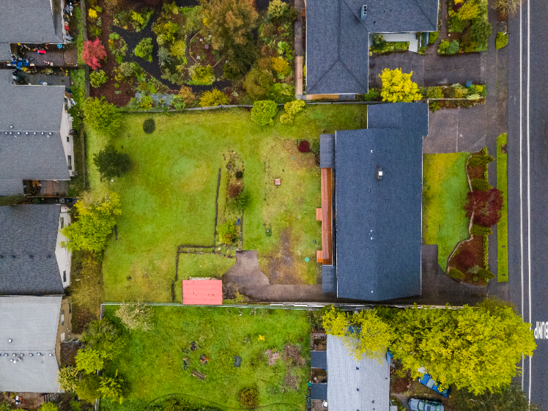 2617 E Mcloughlin Blvd - Photo 3 of 26