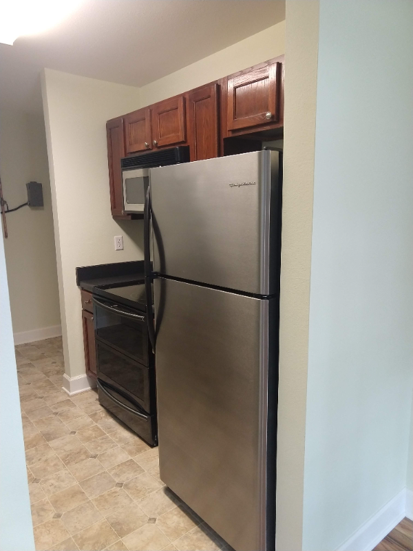 1224 Stearns St - Photo 4 of 8