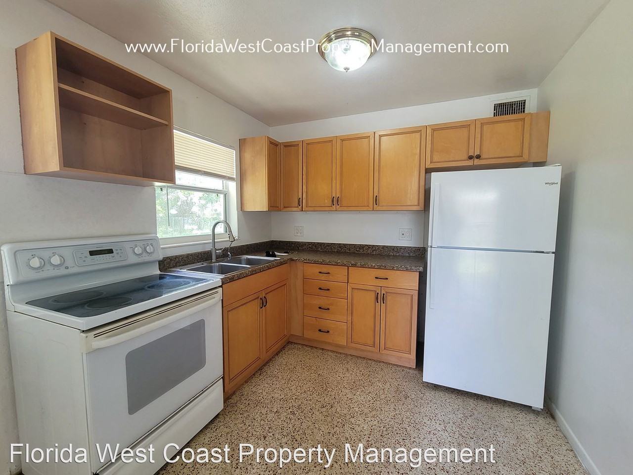 2467 Hyde Park St - Photo 2 of 10