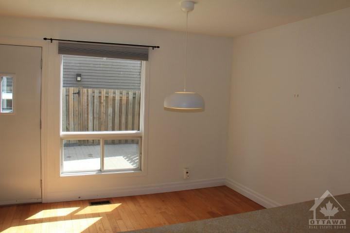 1374 Perez Crescent - Photo 2 of 16