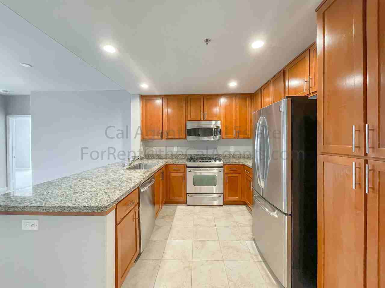 423 7th St #1 - Photo 3 of 35