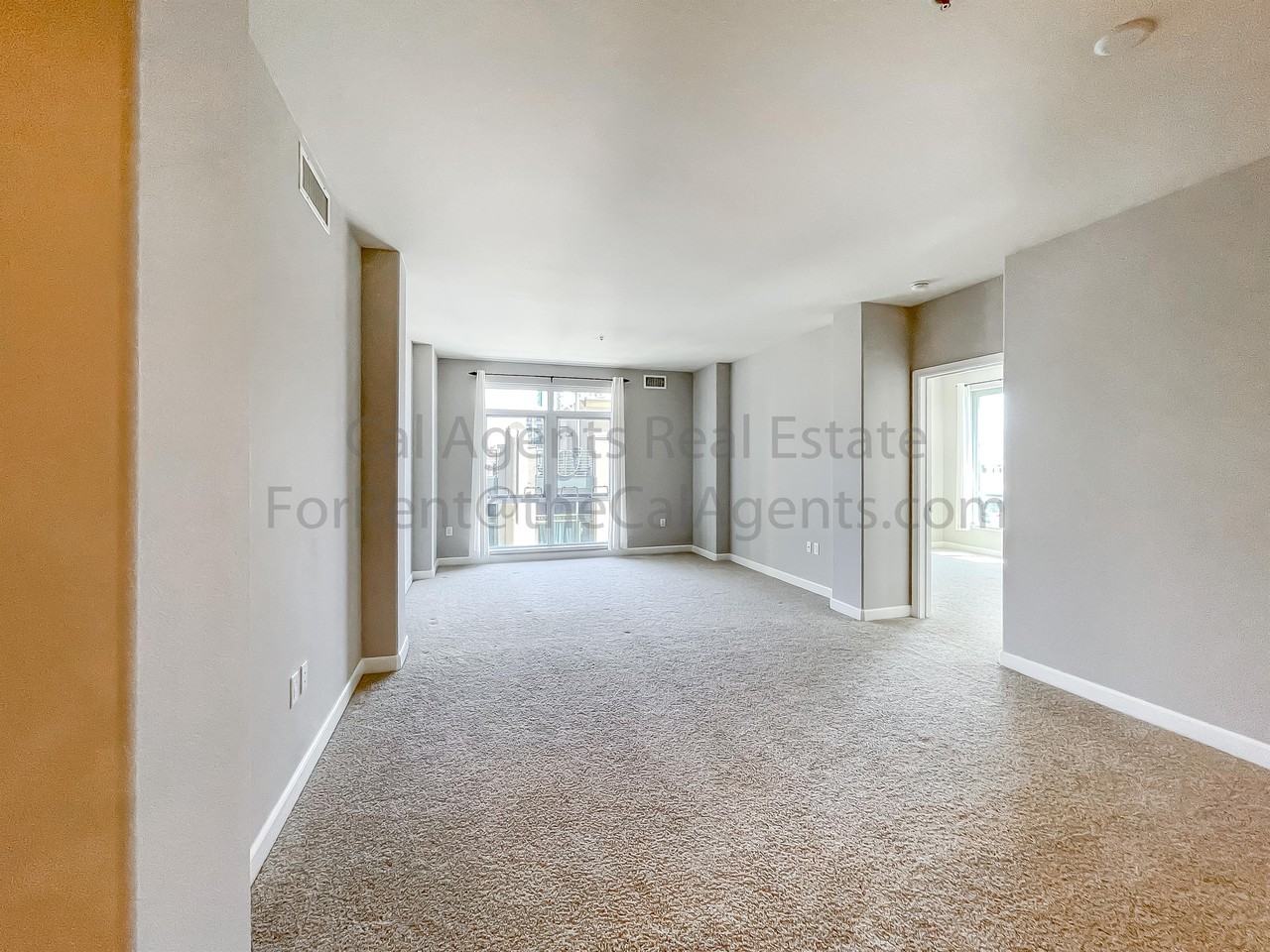 423 7th St #1 - Photo 6 of 35